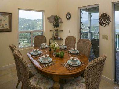 Beautiful Coral Bay Harbor 3 bed 3 ba property